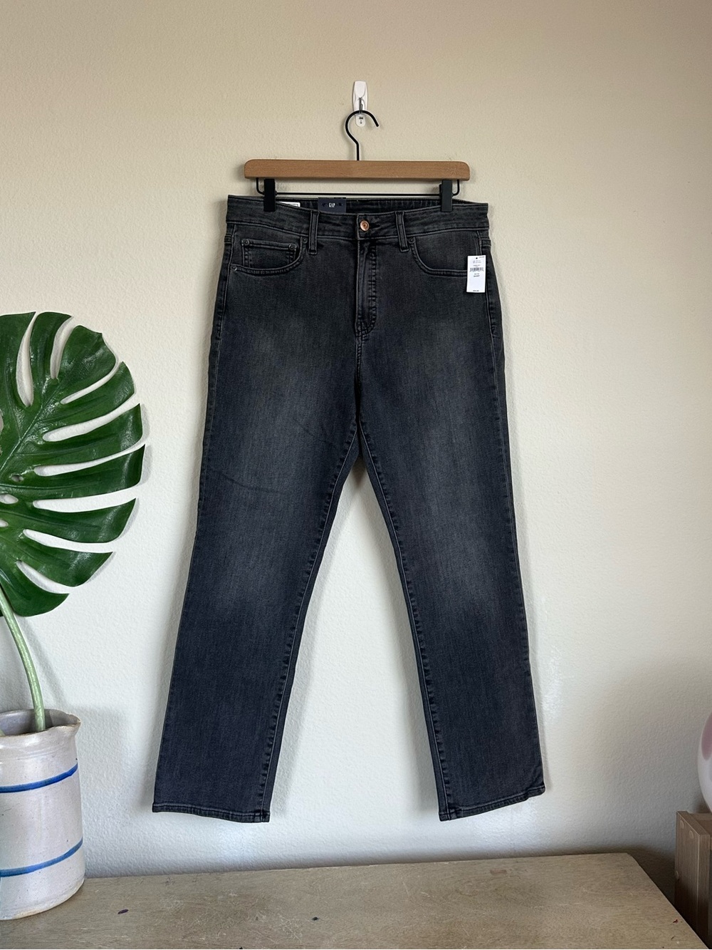 NWT Gap Women’s Classic Straight High Rise Stretch Jeans